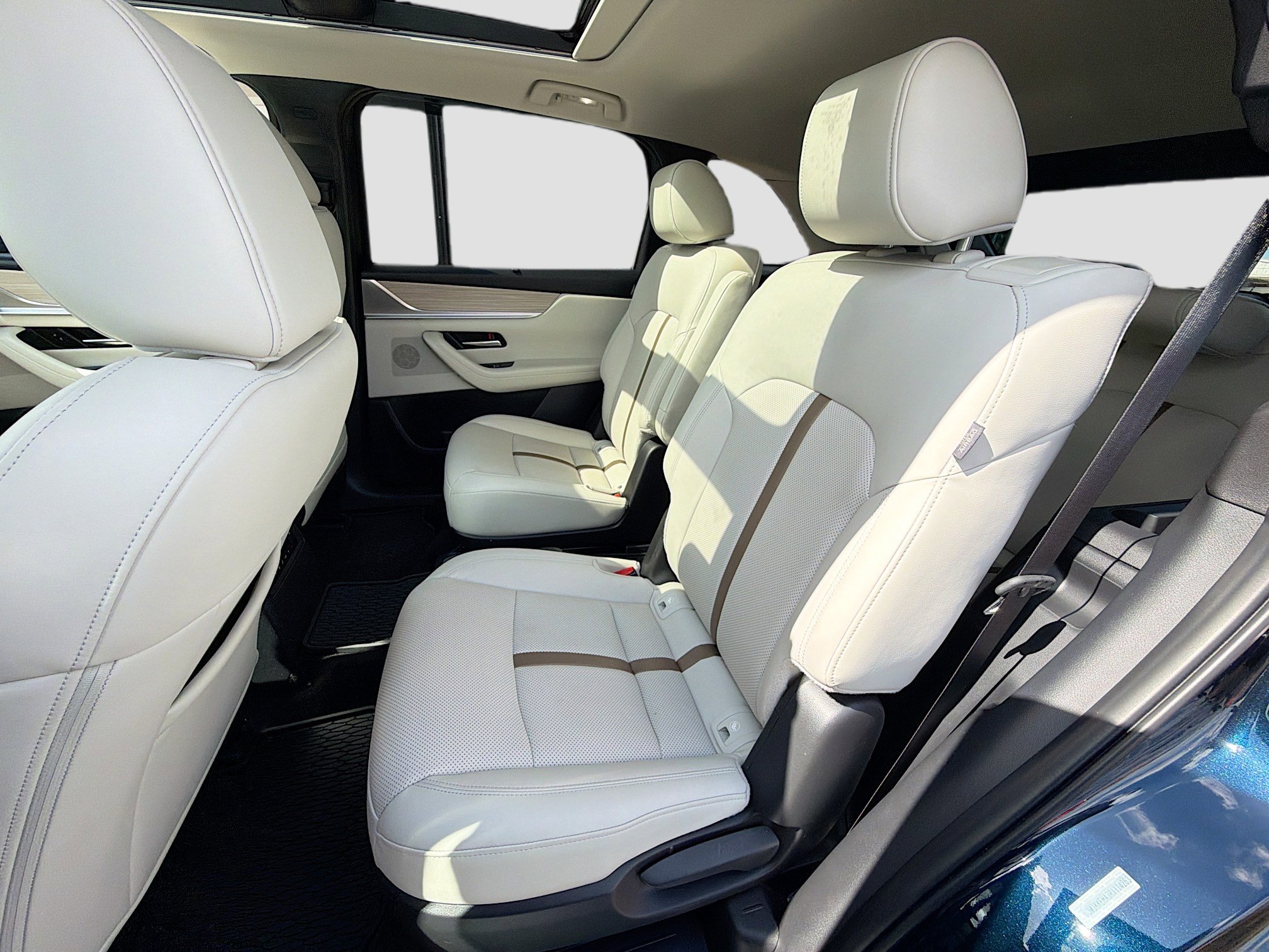 Used 2024 MAZDA CX-90 Plug-In Hybrid w/ Premium Plus image 21