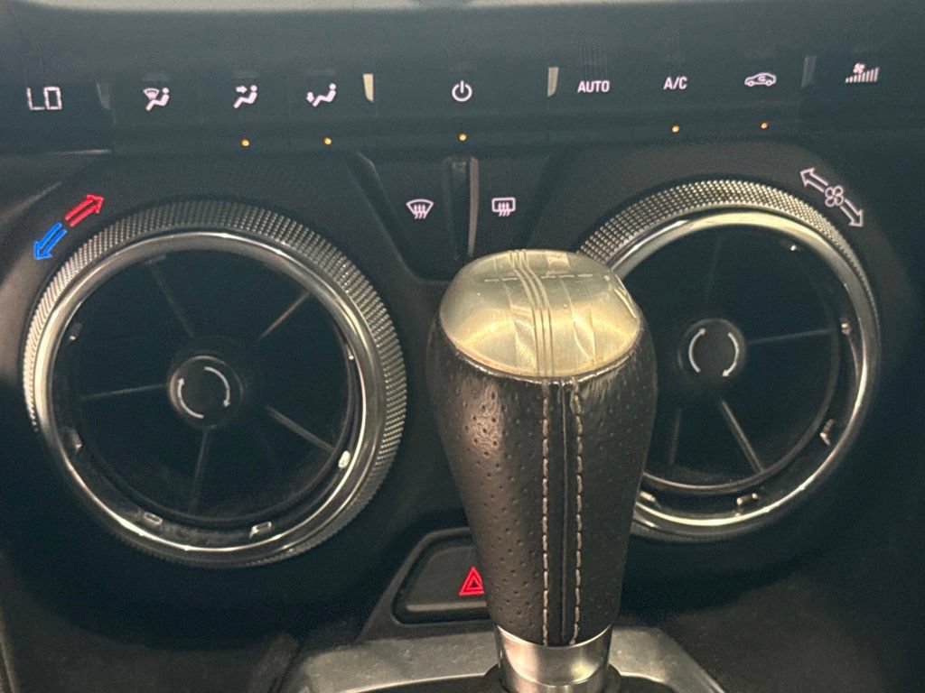 Used 2018 Chevrolet Camaro SS RWD image 15