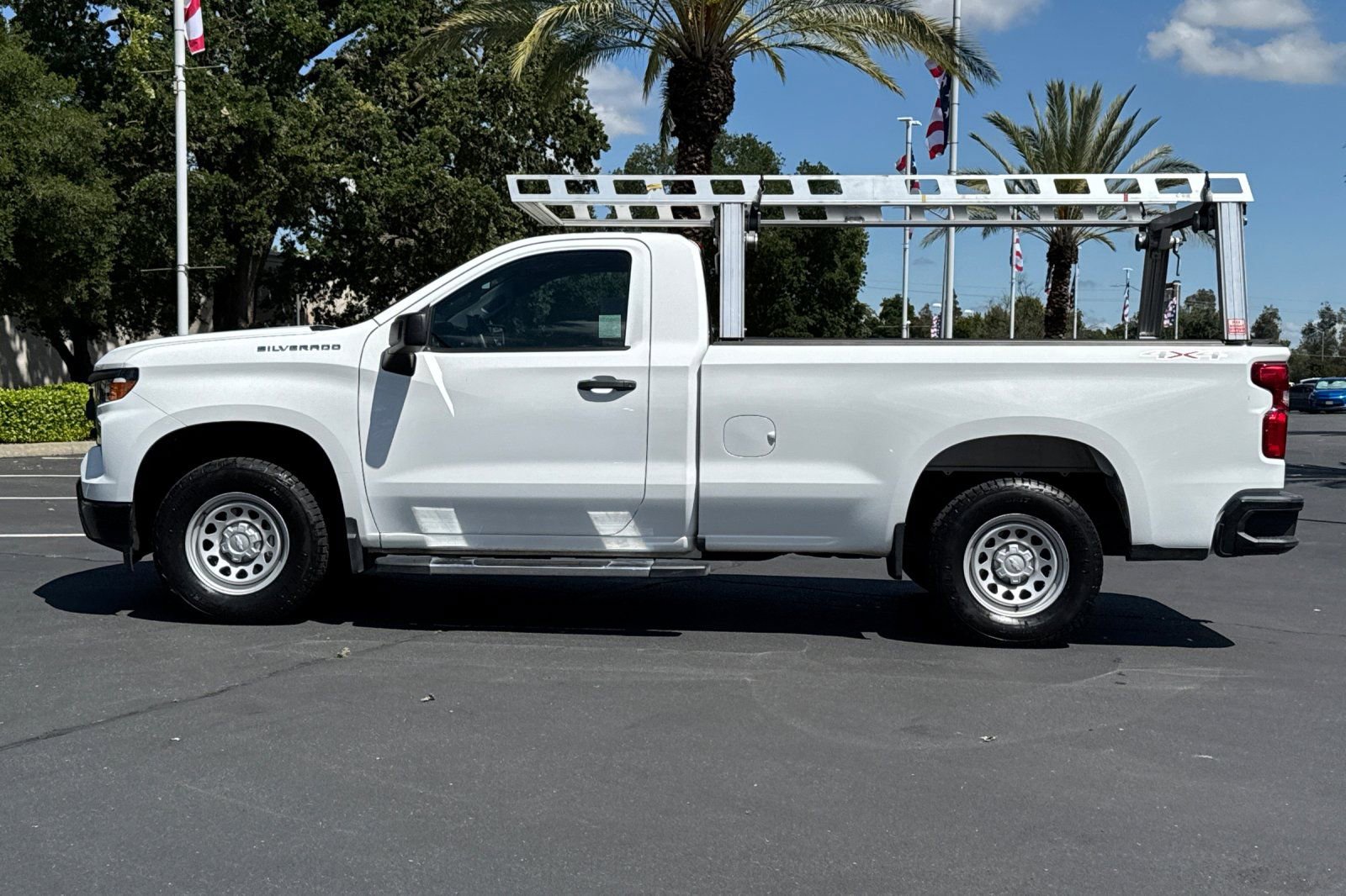 Used 2022 Chevrolet Silverado 1500 W/T w/ WT Value Package AWD/4WD image 6