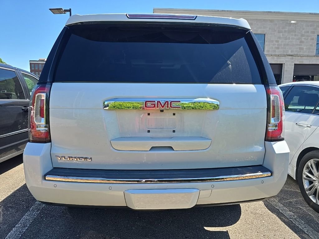 Used 2017 GMC Yukon Denali w/ Open Road Package AWD/4WD image 6