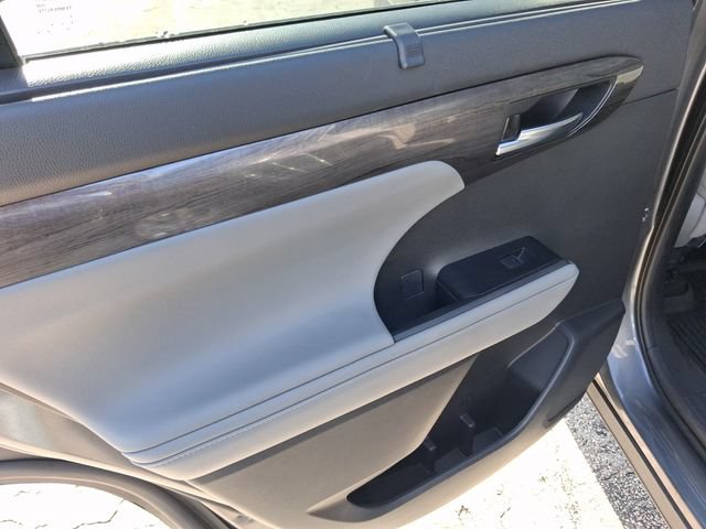 Used 2021 Toyota Highlander Limited AWD/4WD image 9