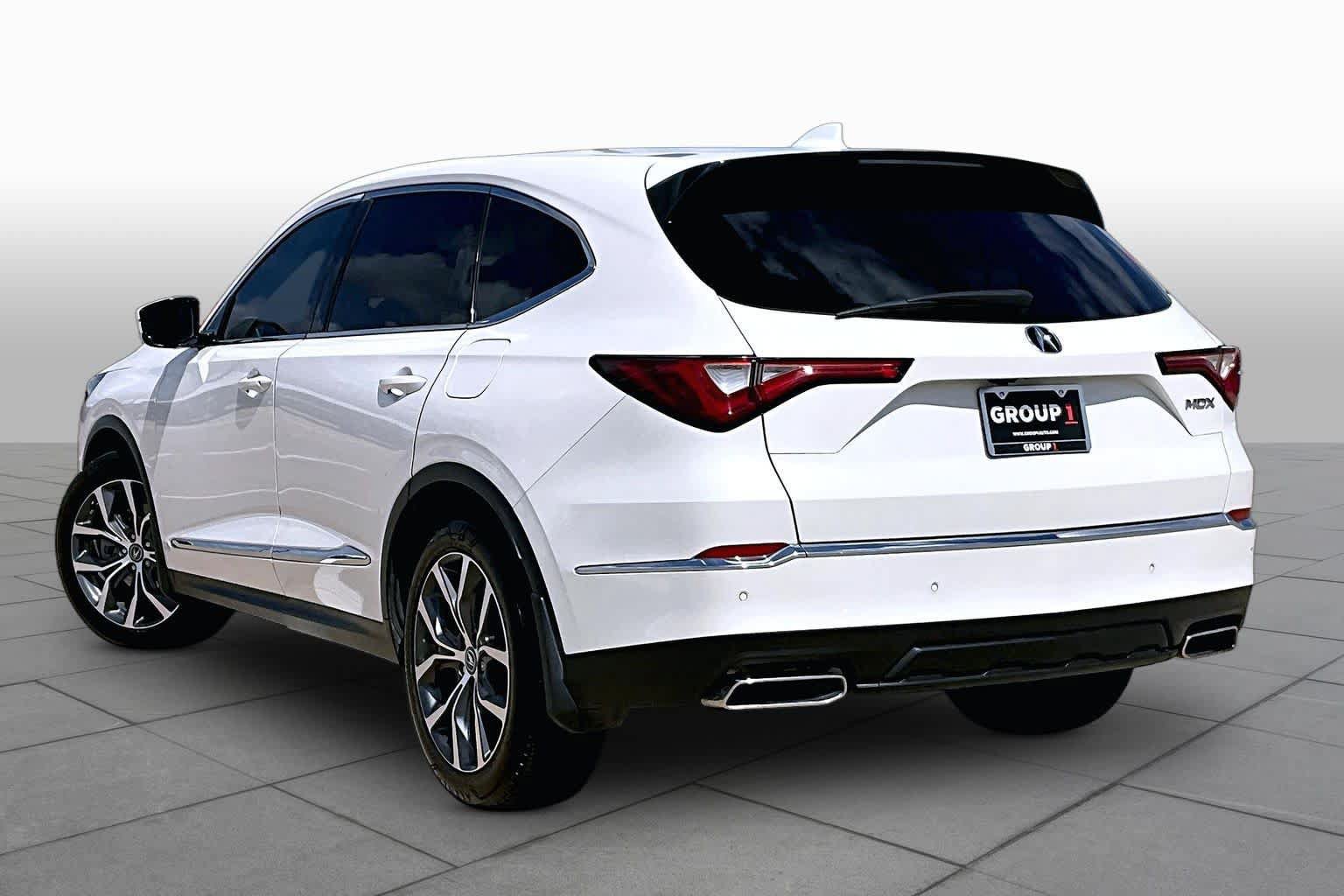 Used 2024 Acura MDX w/ Technology Package FWD image 12