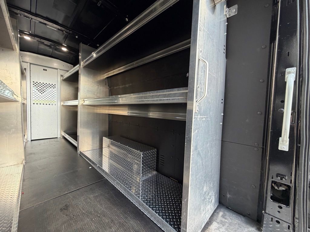 Used 2023 Ford Transit 250 148 High Roof Extended w/ Load Area Protection Package RWD image 11