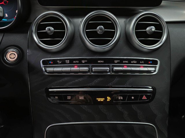 Used 2021 Mercedes-Benz GLC 300 4MATIC image 27
