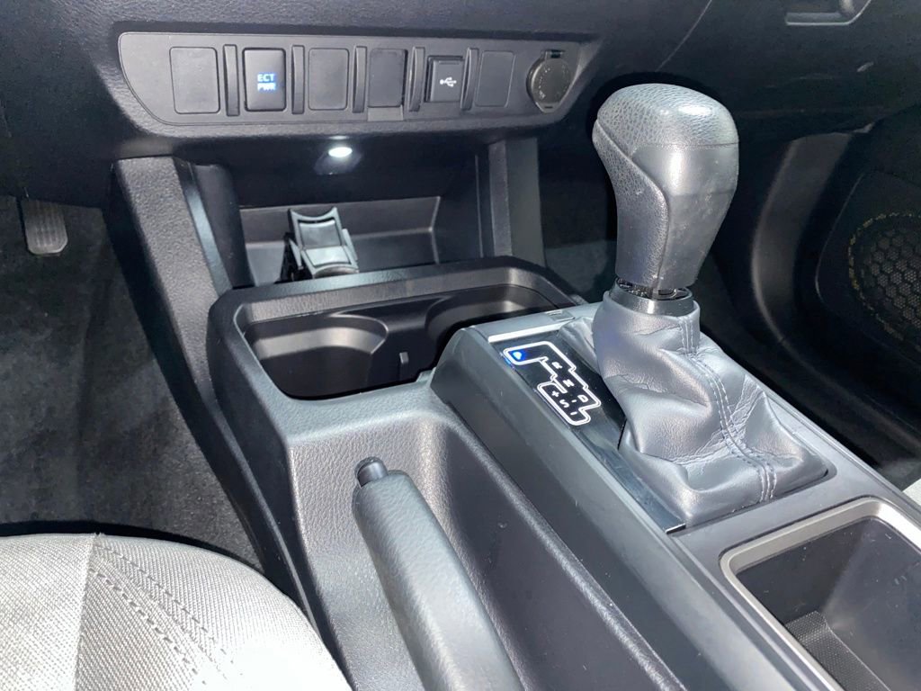 Used 2022 Toyota Tacoma SR image 25