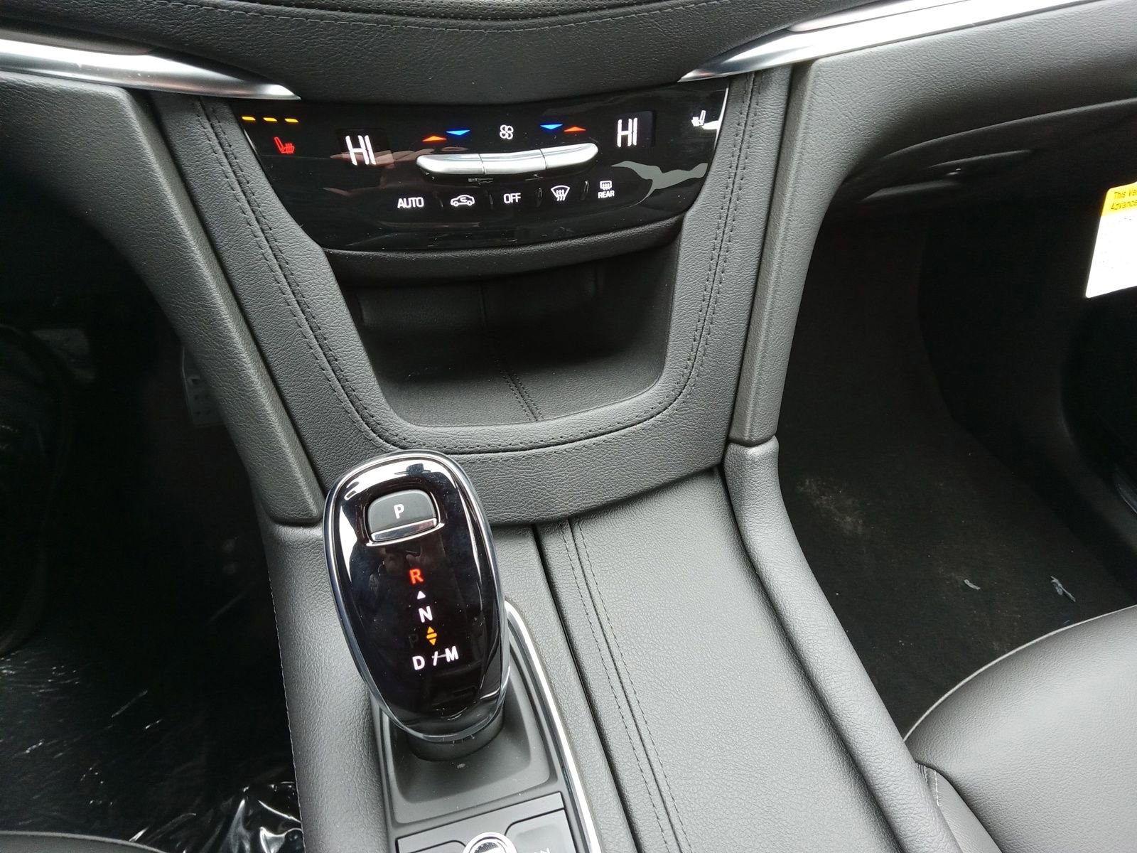 New 2026 Cadillac XT5 Luxury image 16