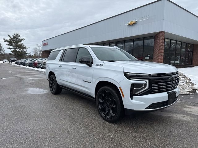 New 2026 Chevrolet Suburban High Country image 3