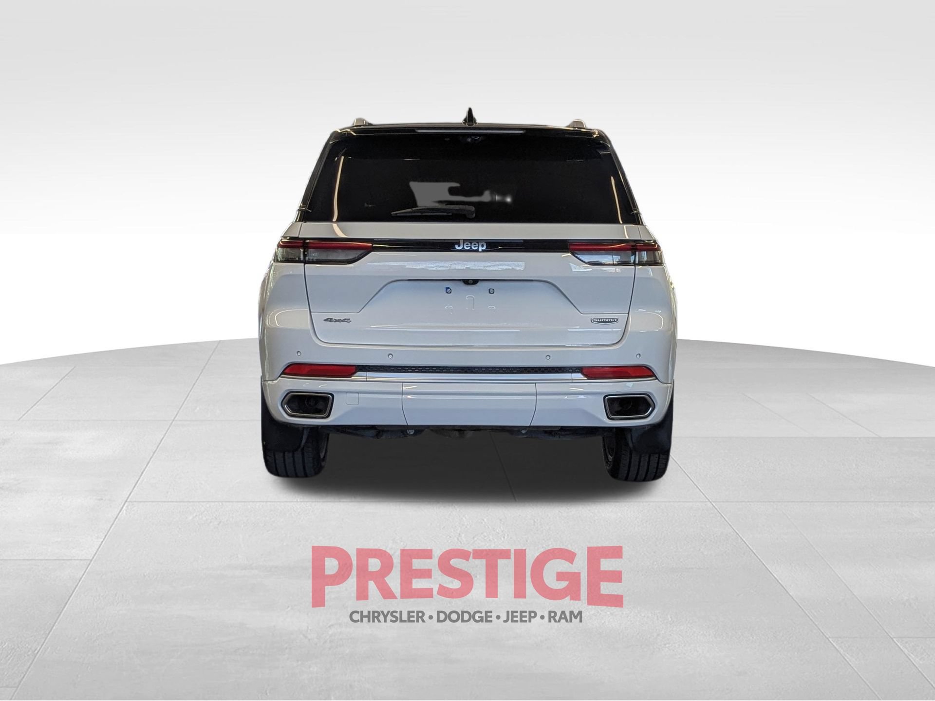 Used 2022 Jeep Grand Cherokee Summit AWD/4WD image 9