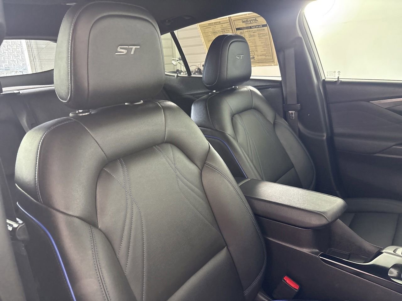 Used 2024 Buick Envista Sport Touring w/ Convenience I Package FWD image 27