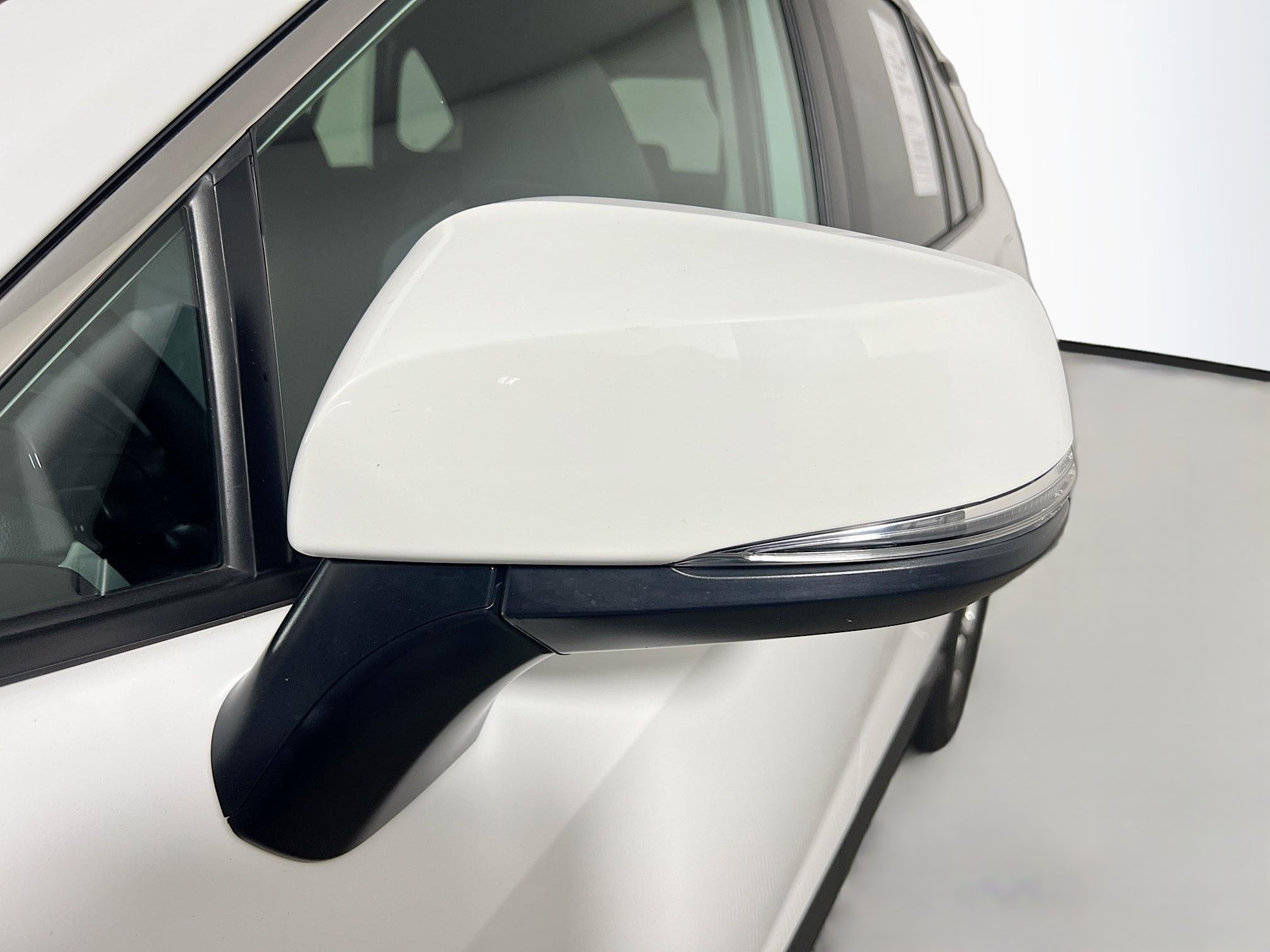 Used 2025 Toyota RAV4 XLE FWD image 13