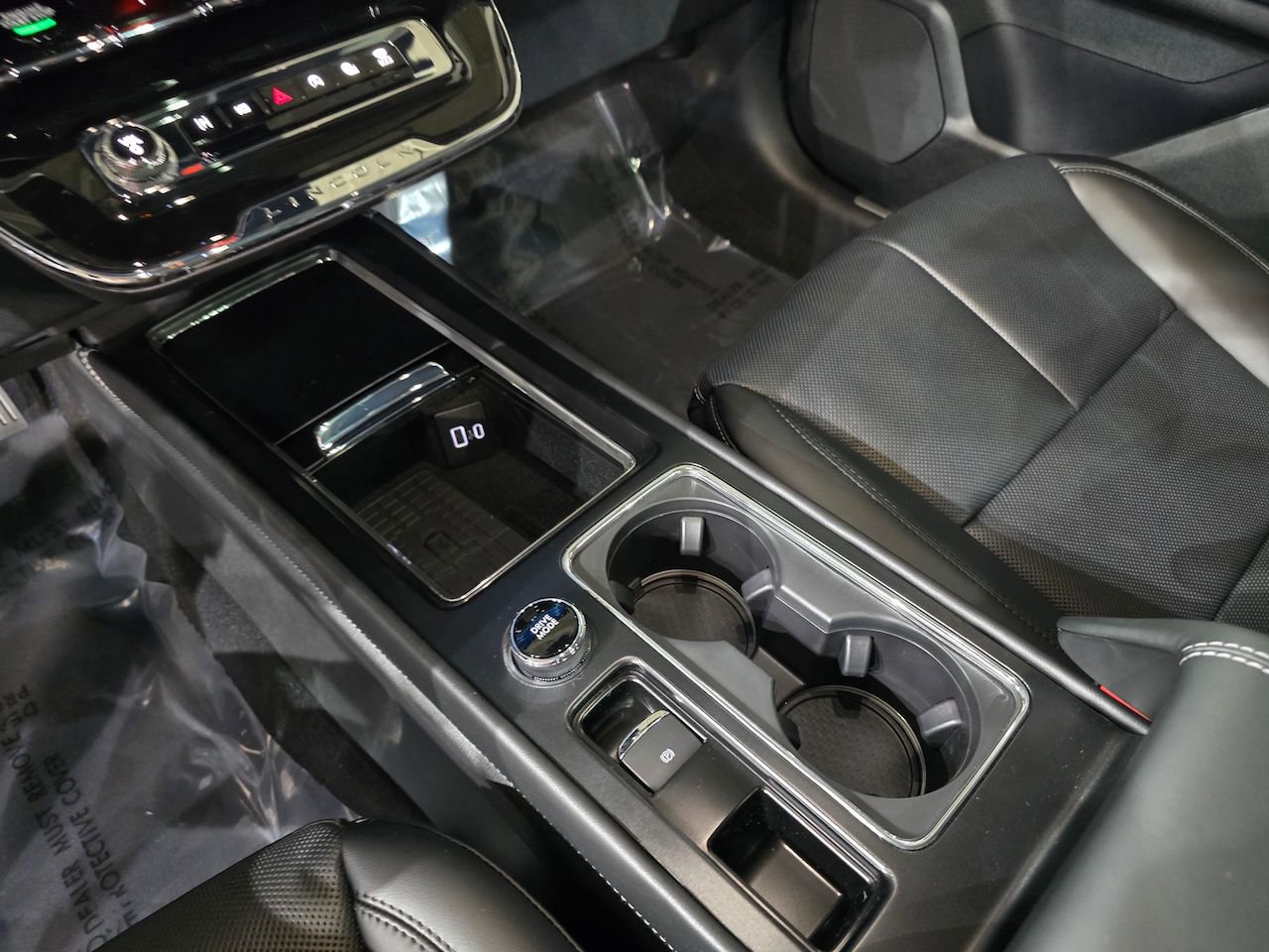 New 2026 Lincoln Corsair Reserve FWD image 31