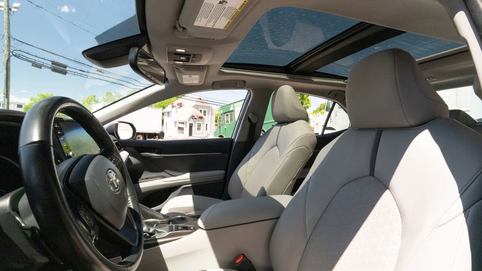 Used 2023 Toyota Camry XSE FWD image 24