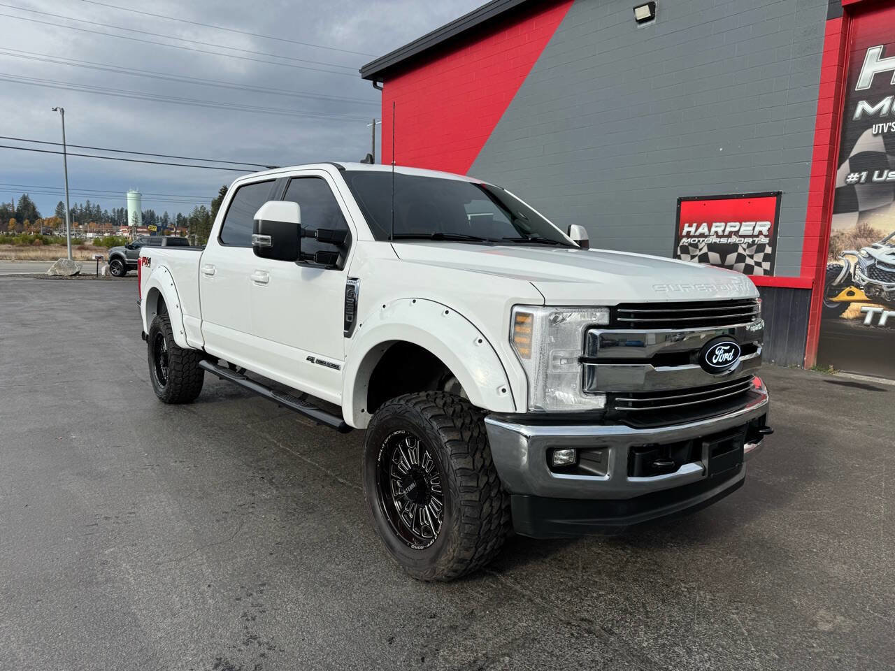 Used 2019 Ford F250 Lariat w/ Lariat Value Package image 2