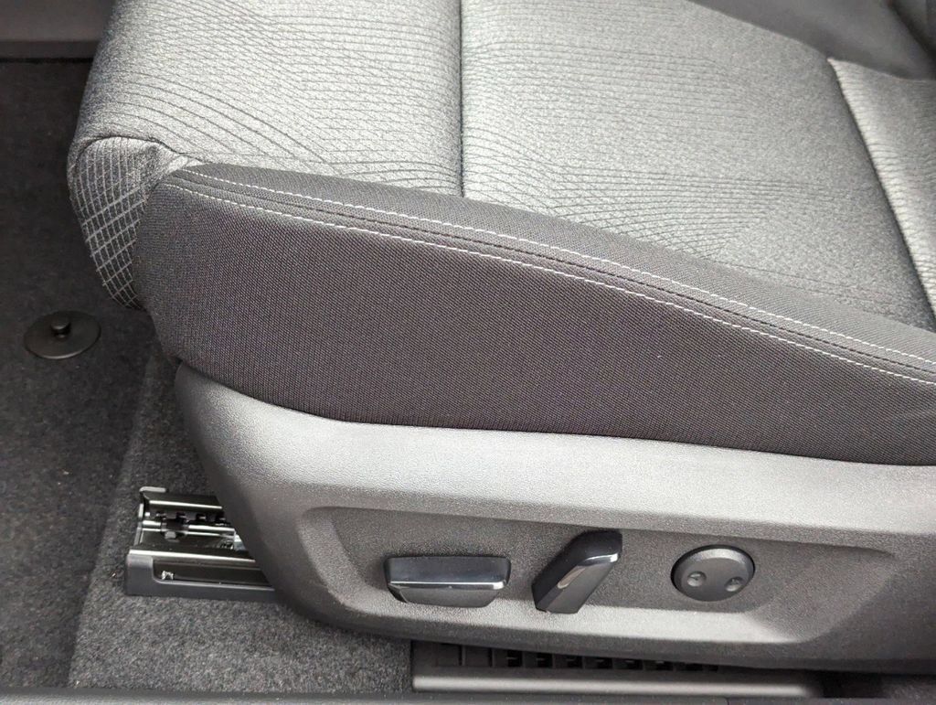 New 2025 Nissan Rogue SV AWD/4WD image 21