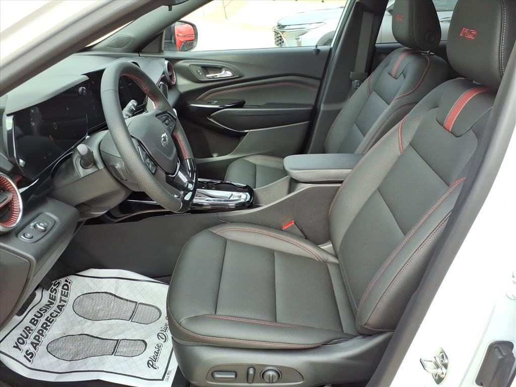 New 2026 Chevrolet Trax RS w/ Sunroof Package image 12