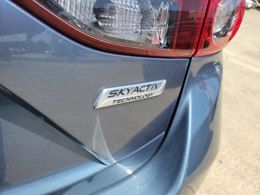 Used 2016 MAZDA MAZDA3 i Touring w/ Popular Equipment Package FWD image 7