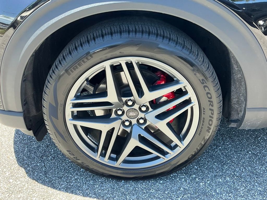 Used 2025 Ford Explorer ST w/ Sun And Sound Package AWD/4WD image 21