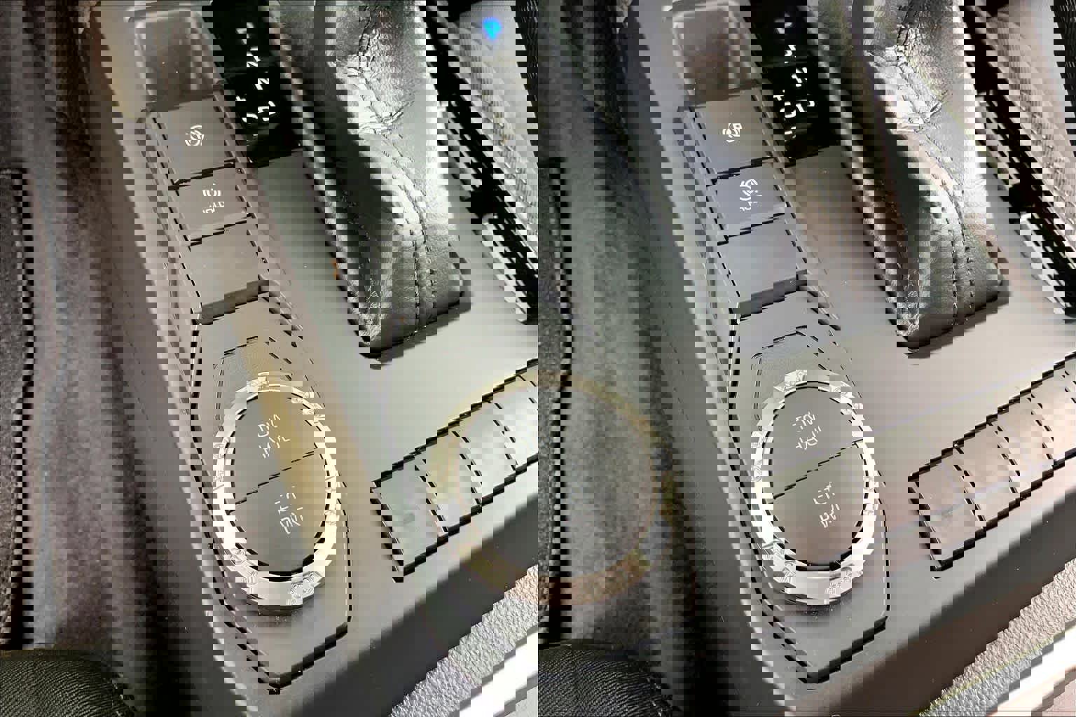 Used 2025 Toyota Tacoma SR5 image 33