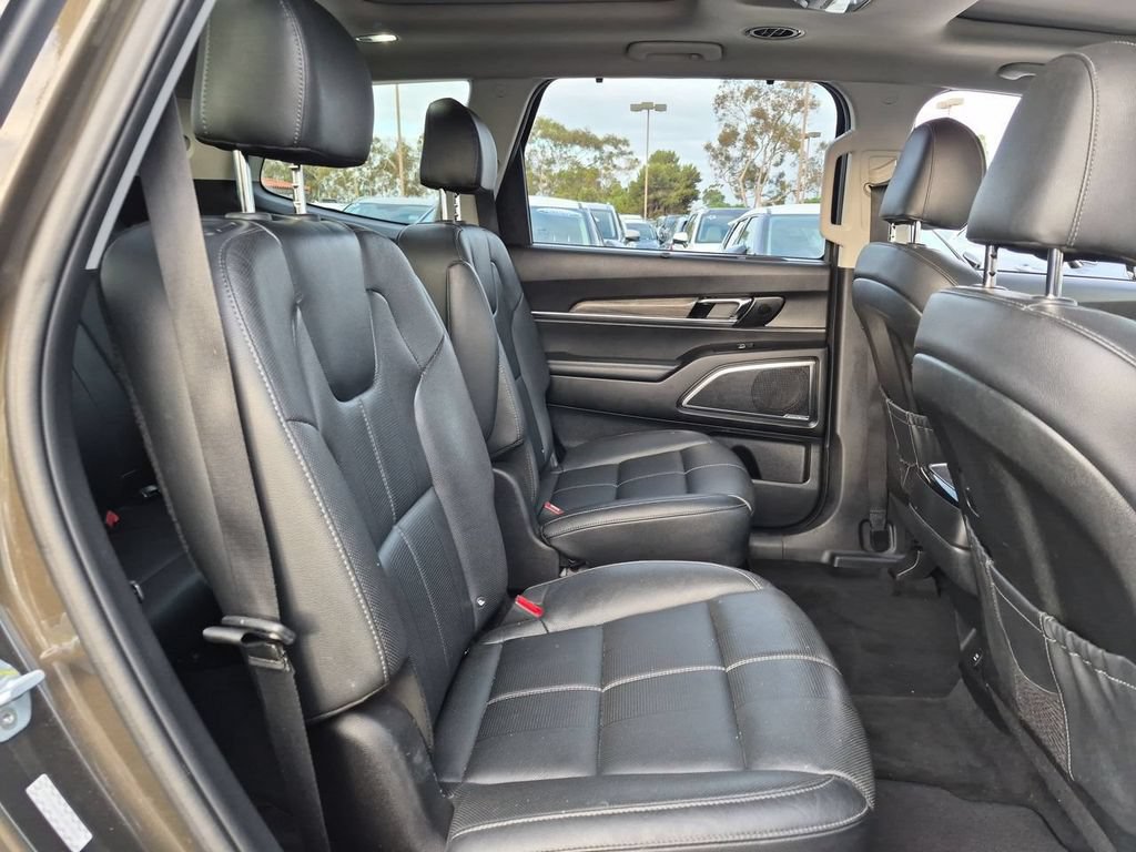 Used 2020 Kia Telluride SX w/ Towing Package FWD image 28