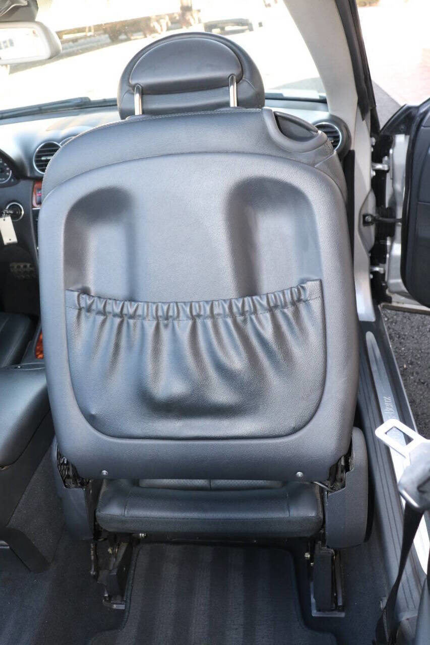 Used 2005 Mercedes-Benz CLK 320 Cabriolet image 52