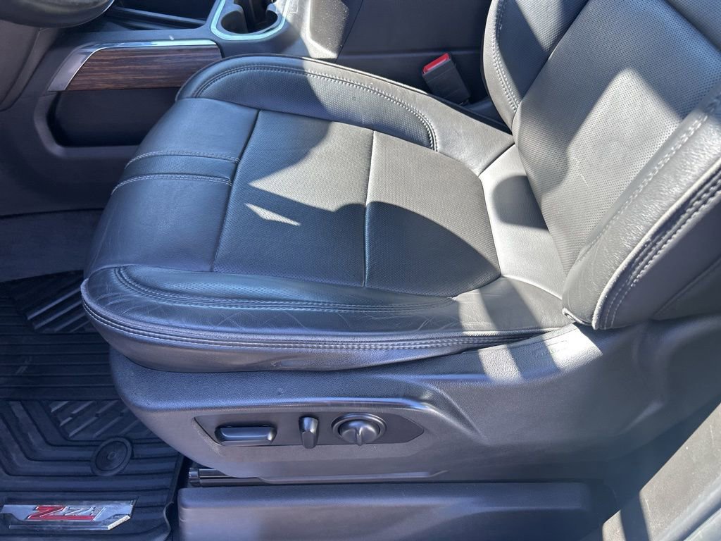 Used 2020 Chevrolet Silverado 1500 High Country w/ Technology Package image 20