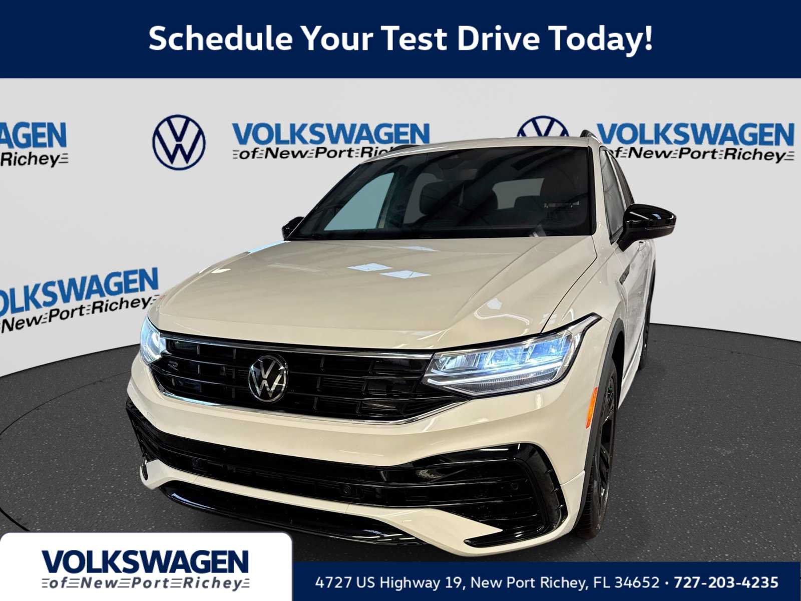 Used 2024 Volkswagen Tiguan SE R-Line FWD image 1