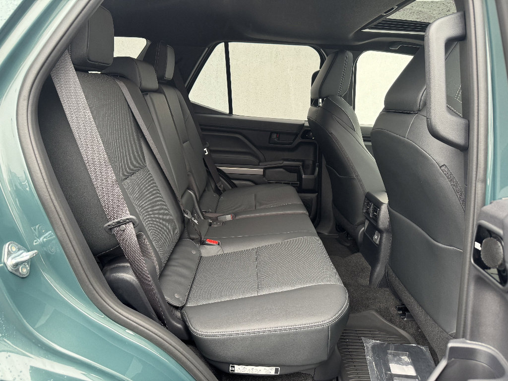 Used 2025 Toyota 4Runner TRD Off-Road Premium w/ Tow Technology Package image 10