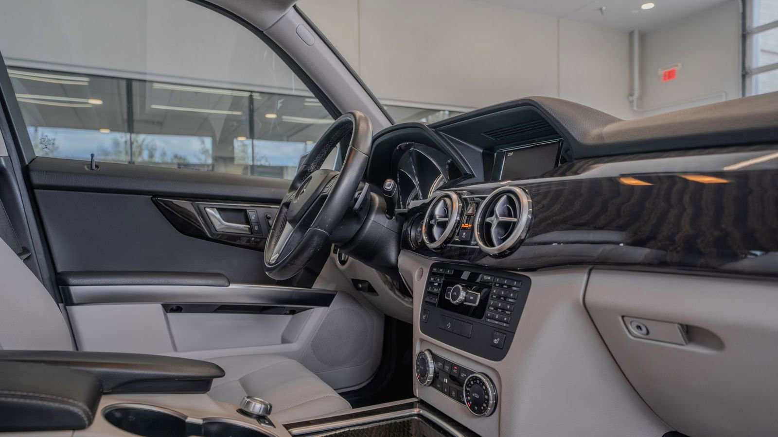 Used 2015 Mercedes-Benz GLK 250 BlueTEC 4MATIC image 18