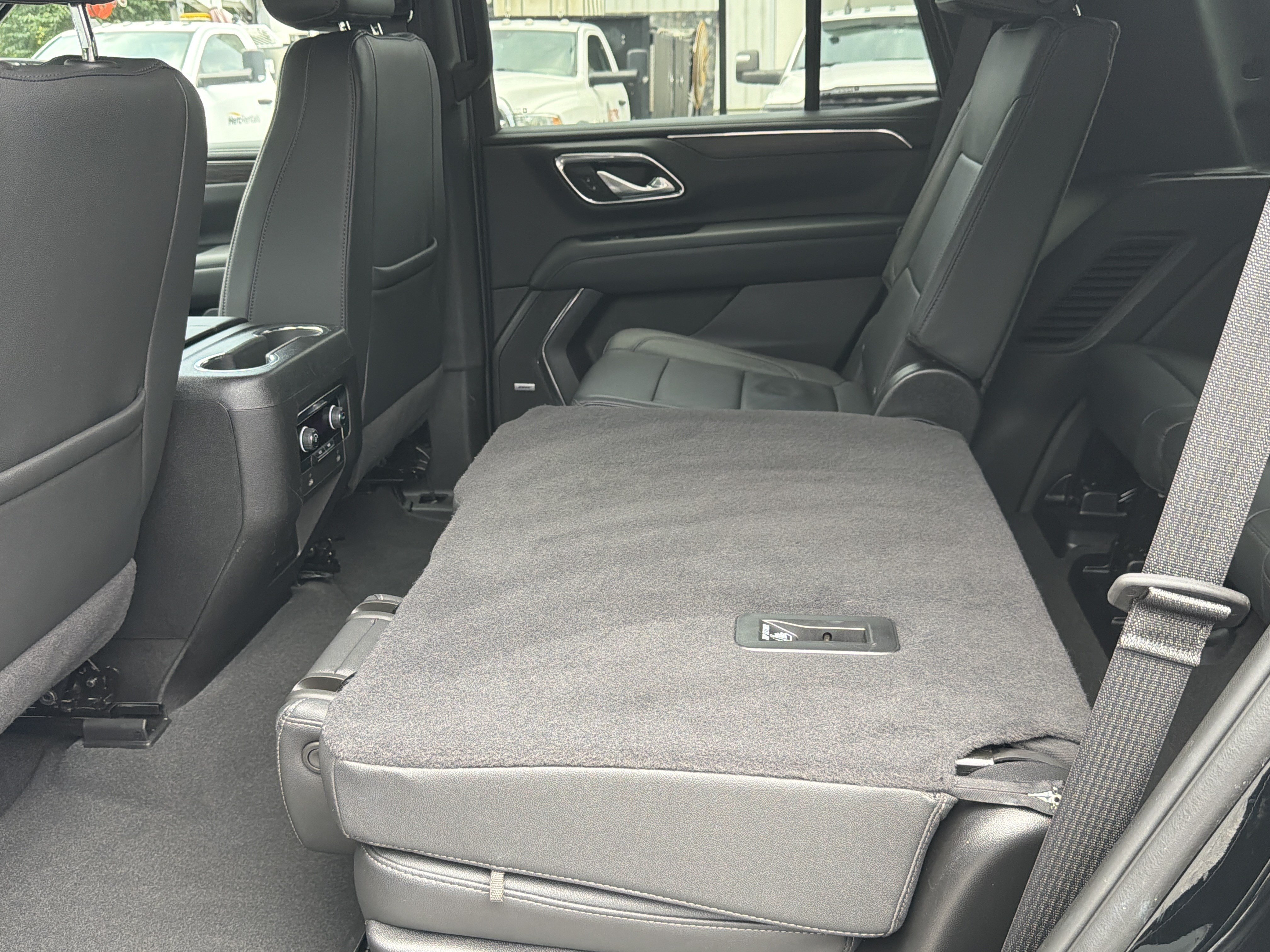 Used 2024 Chevrolet Tahoe LT RWD image 27