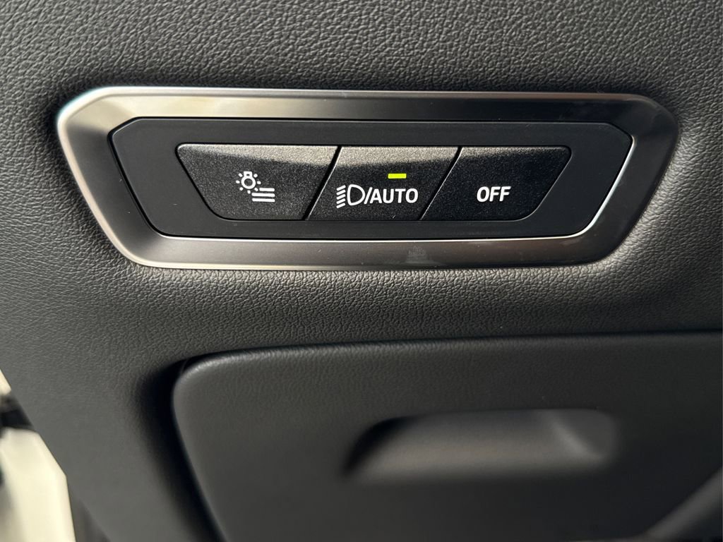 New 2026 BMW X7 M60i w/ Executive Package image 24