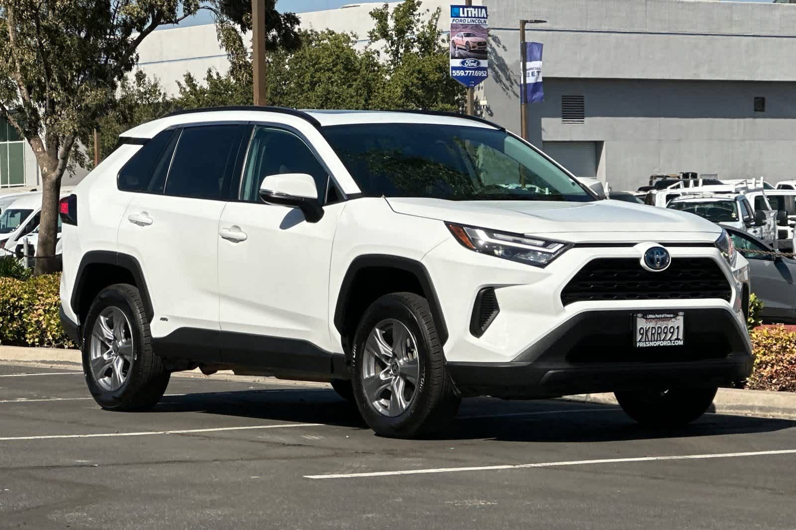Used 2024 Toyota RAV4 XLE w/ Convenience Package AWD/4WD image 10