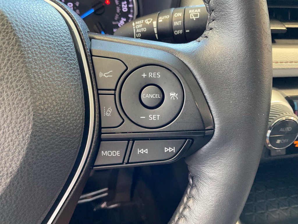 Certified 2022 Toyota RAV4 XLE AWD/4WD image 13