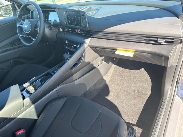 New 2026 Hyundai Elantra SEL Sport w/ Cargo Package image 17