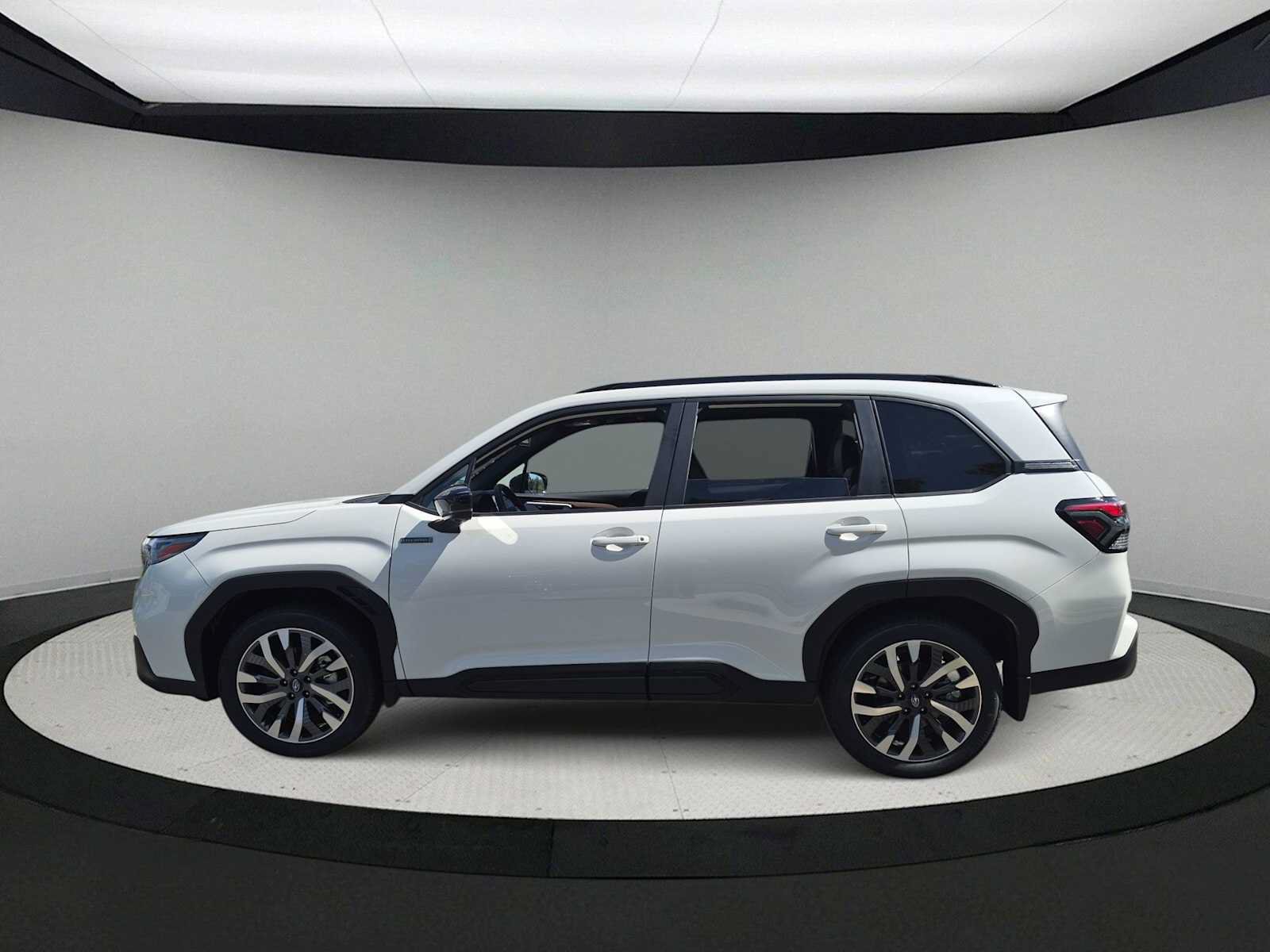 New 2026 Subaru Forester Touring AWD/4WD image 5