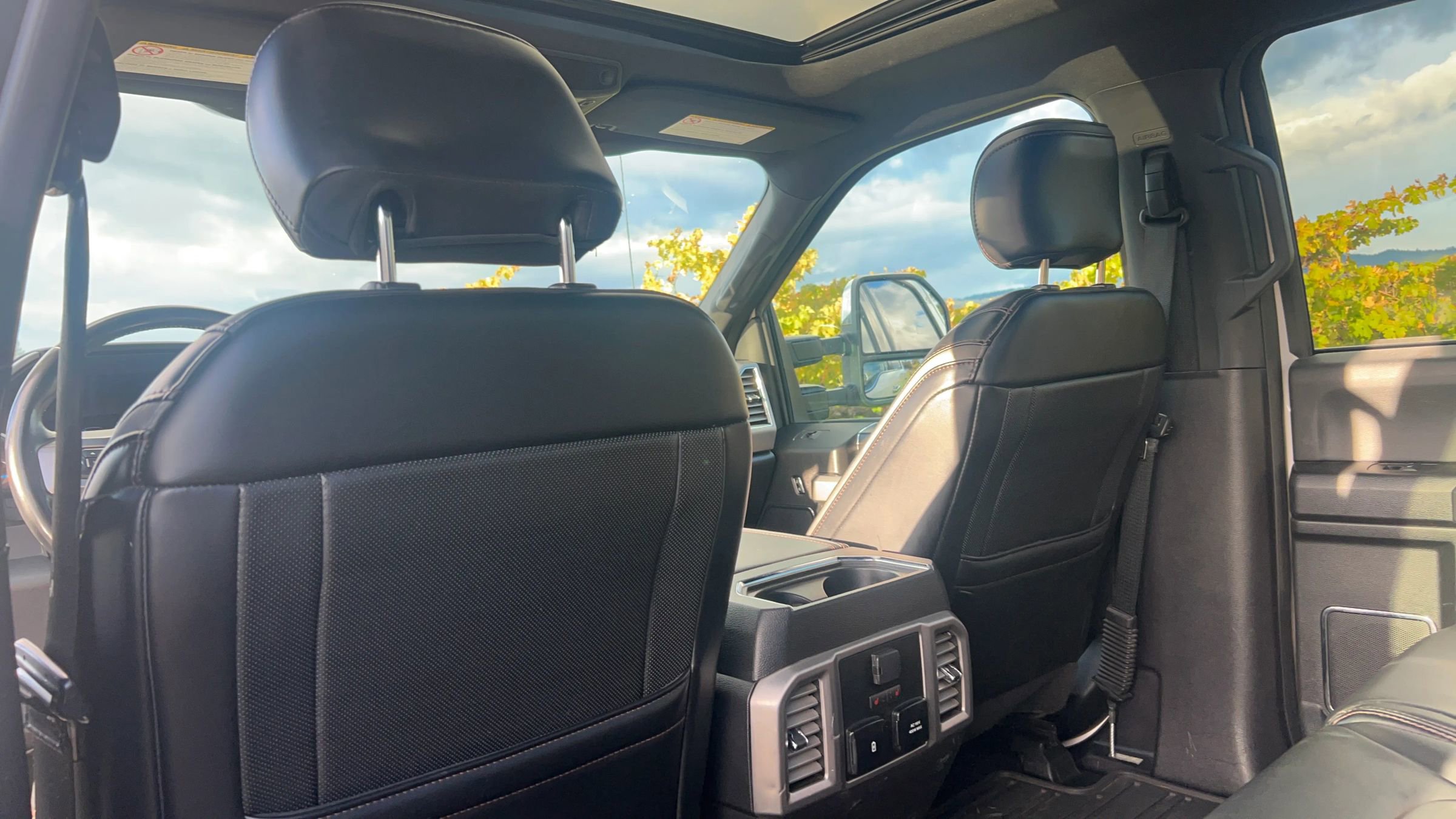 Used 2019 Ford F350 Platinum w/ Platinum Ultimate Package image 13