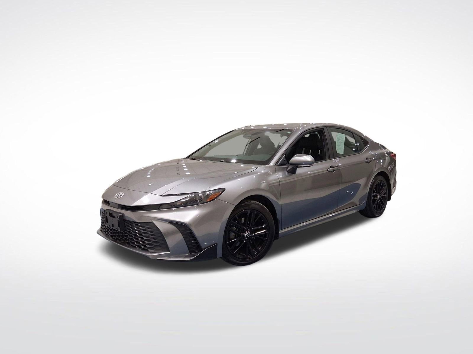 Used 2025 Toyota Camry SE w/ Convenience Package image 3