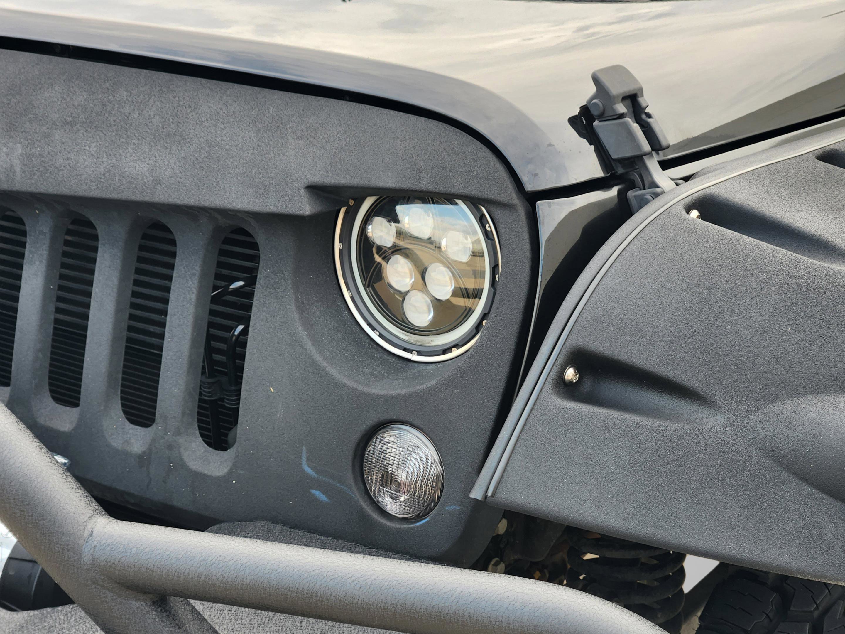 Used 2016 Jeep Wrangler Unlimited Sport image 29