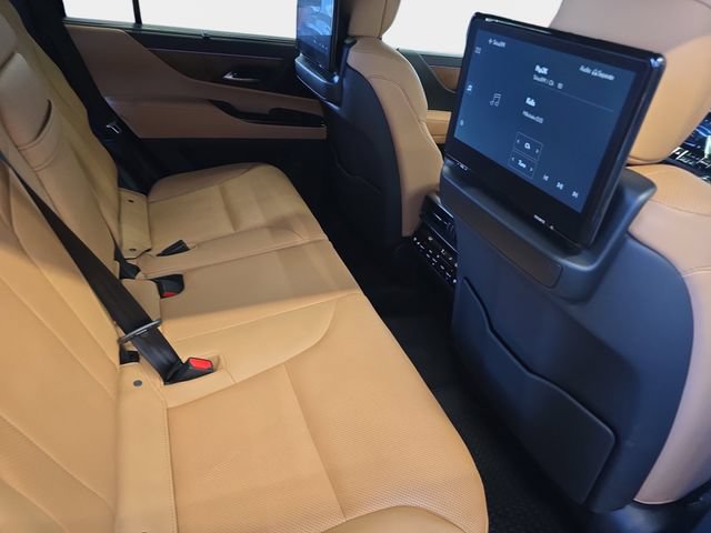 Used 2026 Lexus LX 600 4WD w/ Accessory Package (2T) image 13