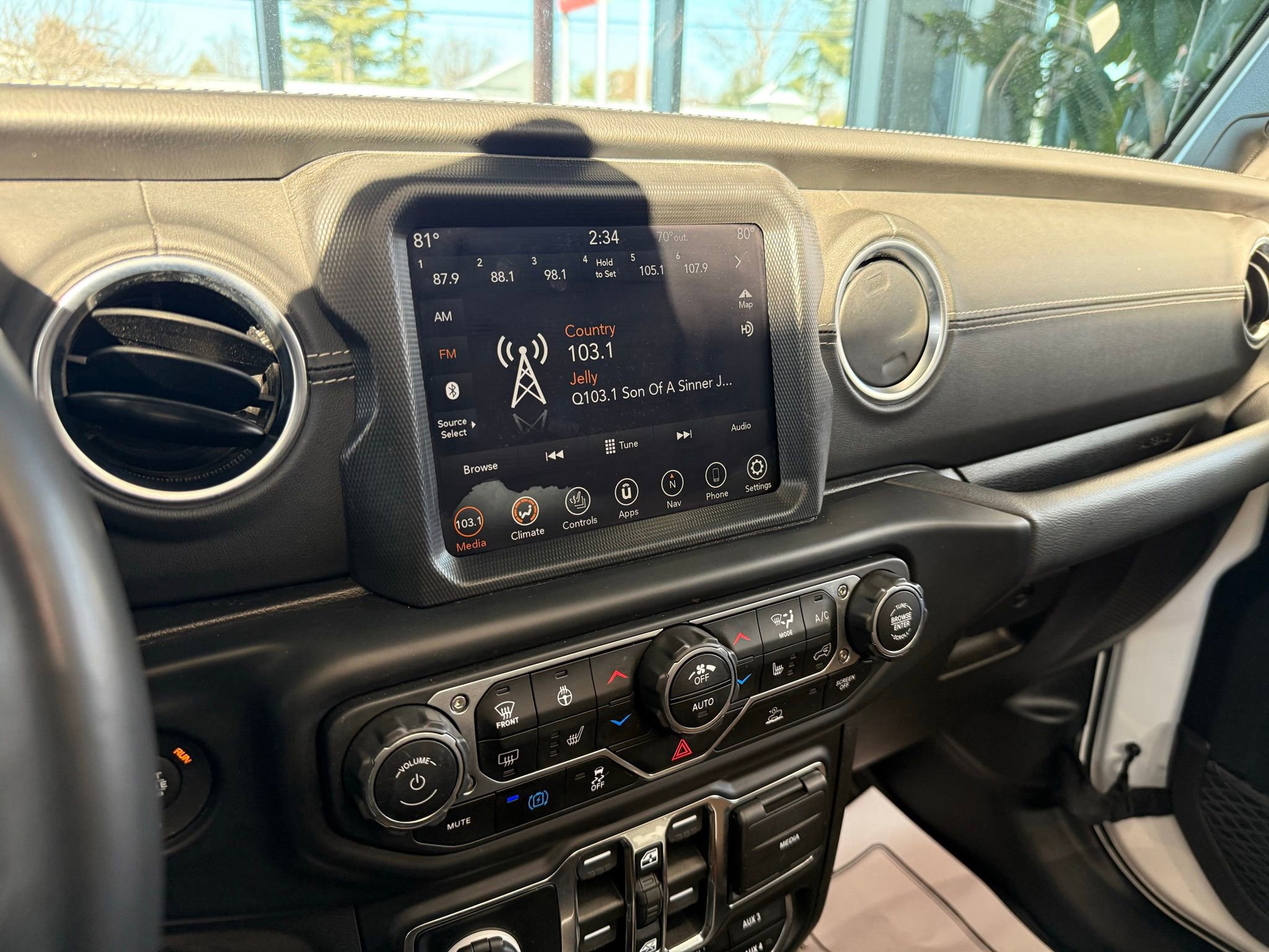 Used 2022 Jeep Wrangler Unlimited Sahara w/ Cold Weather Group image 49