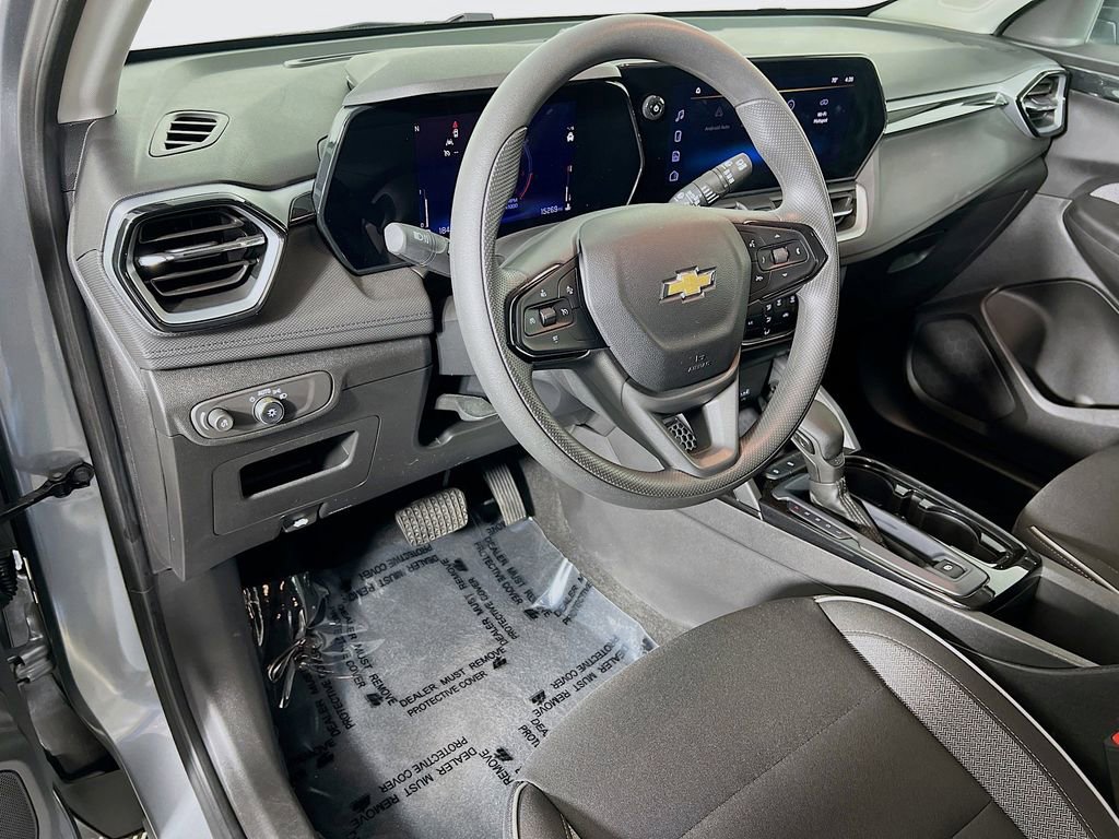 Used 2024 Chevrolet TrailBlazer LS w/ LS Convenience Package FWD image 9