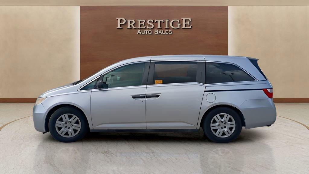 Used 2013 Honda Odyssey LX image 2
