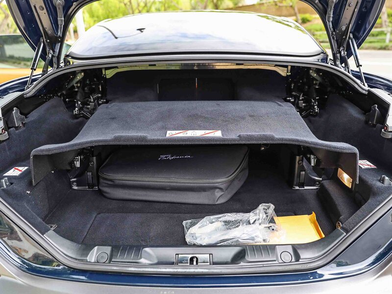 Used 2016 Ferrari California T RWD image 44