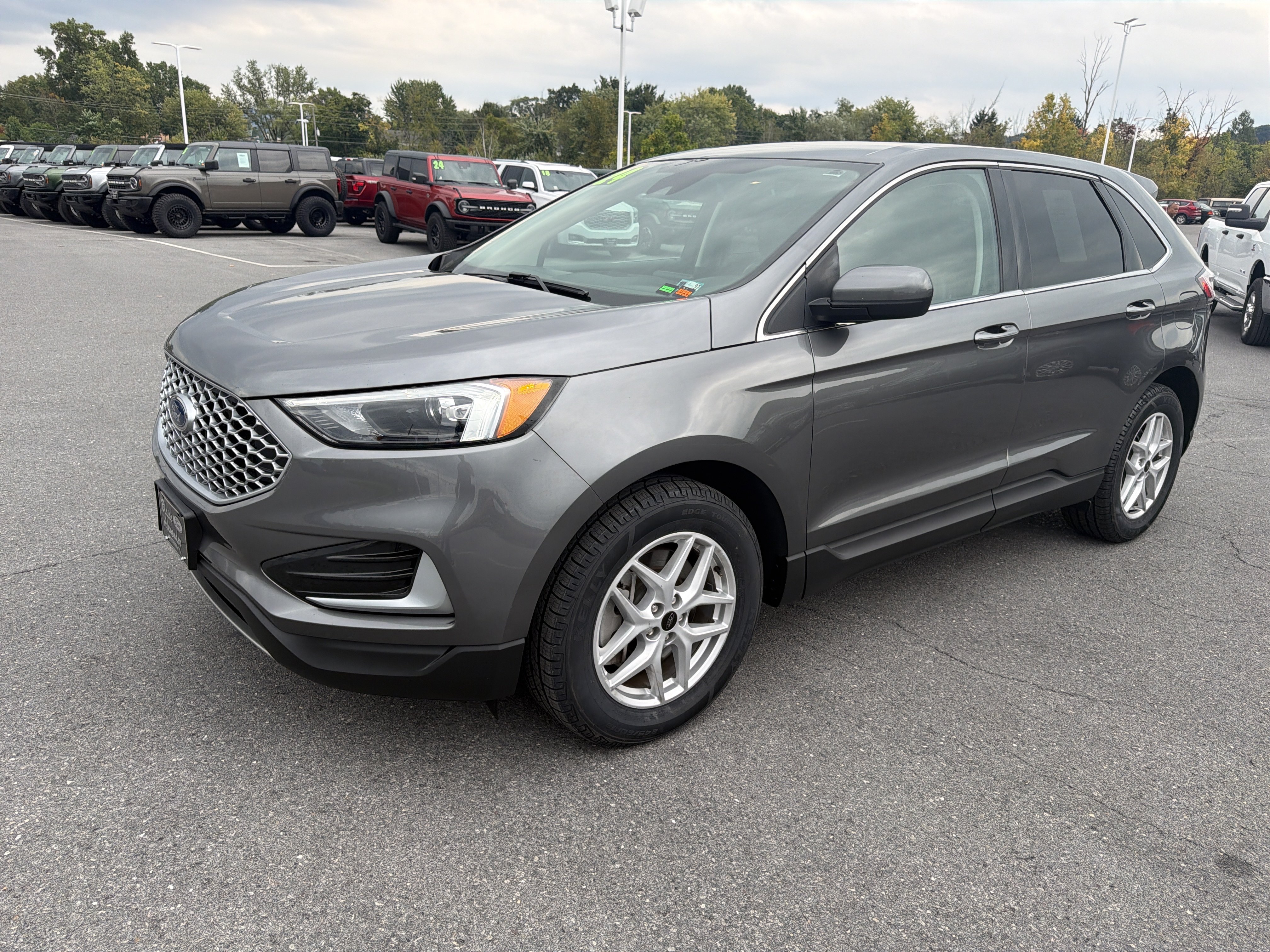 Used 2024 Ford Edge SEL AWD/4WD image 8