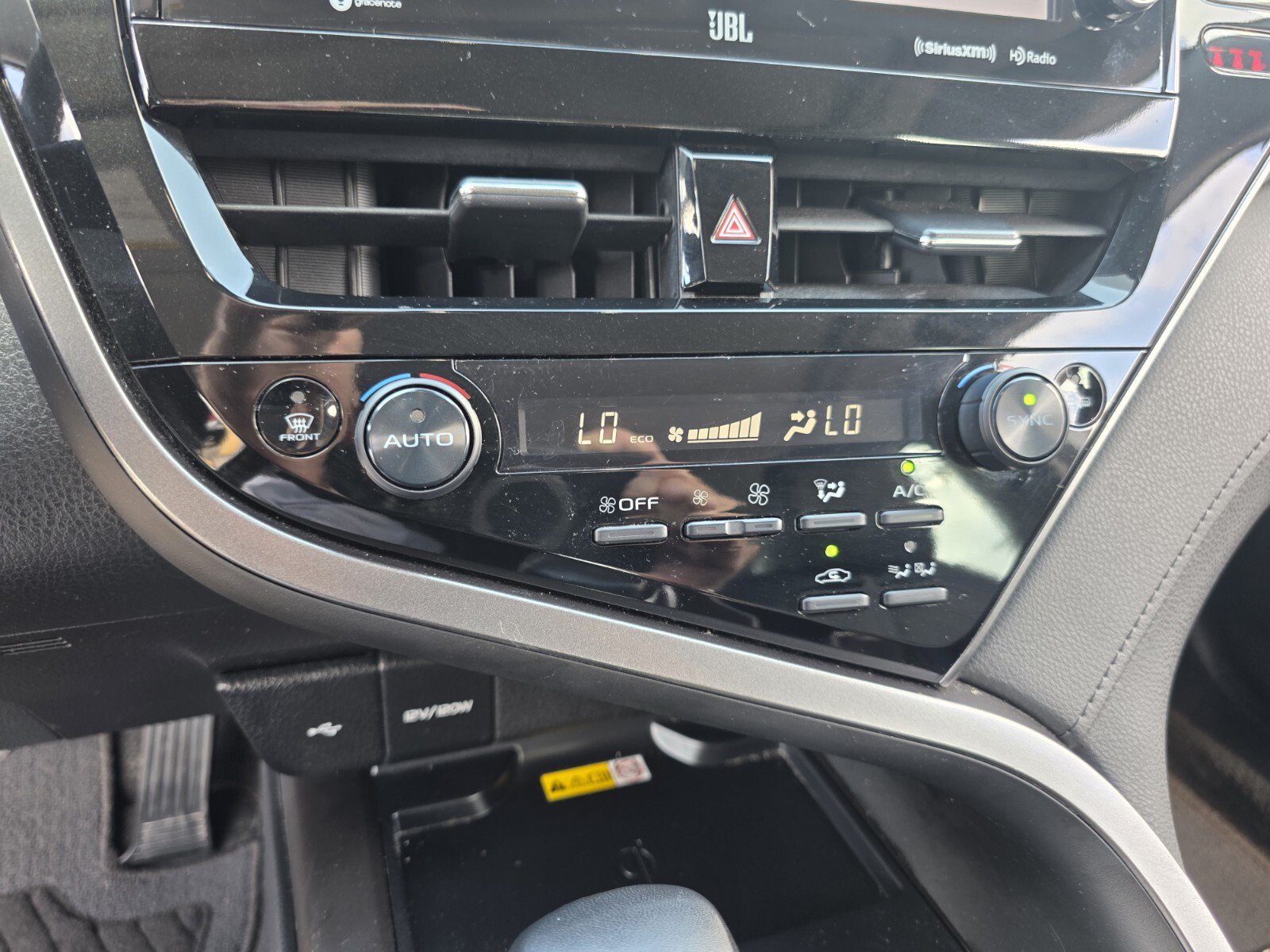 Certified 2022 Toyota Camry XLE w/ Navigation Upgrade Package FWD image 22
