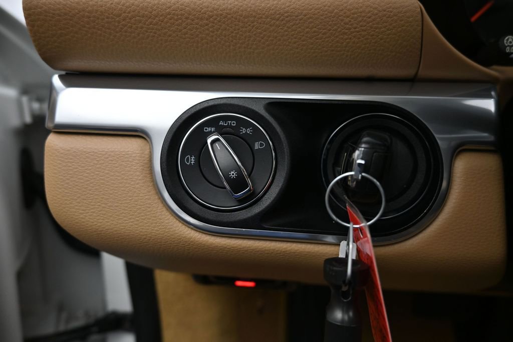 Certified 2017 Porsche 718 Boxster RWD image 21