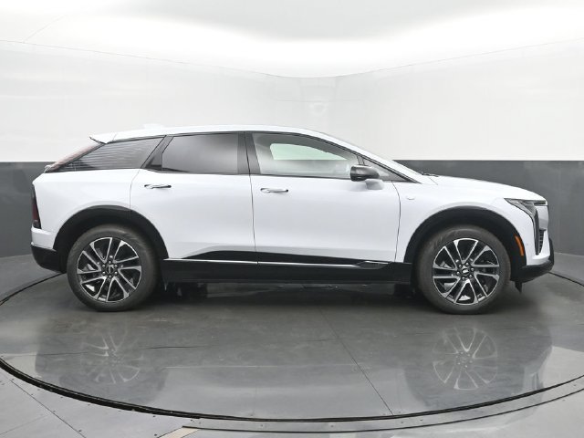 New 2026 Cadillac Optiq Sport 1 w/ LPO, Floor Liner Package AWD/4WD image 6