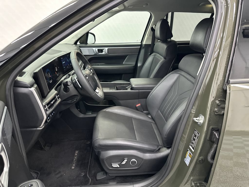Used 2024 Hyundai Santa Fe SEL FWD image 9