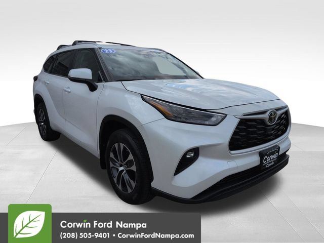 Used 2023 Toyota Highlander XLE