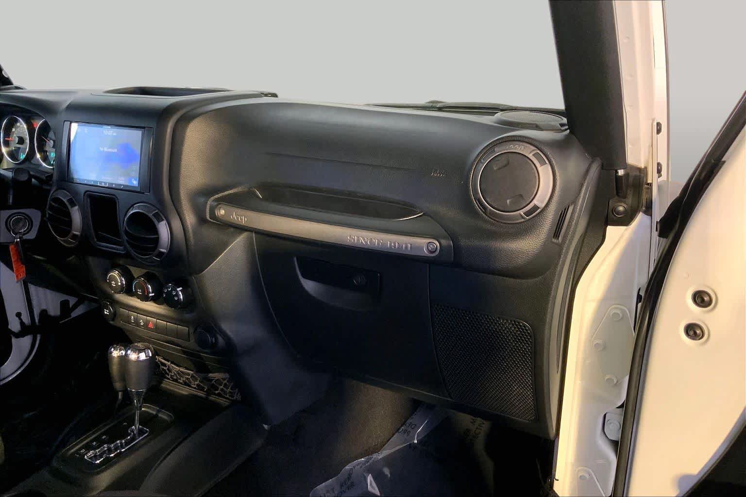 Used 2017 Jeep Wrangler Sport w/ Quick Order Package 24S AWD/4WD image 19