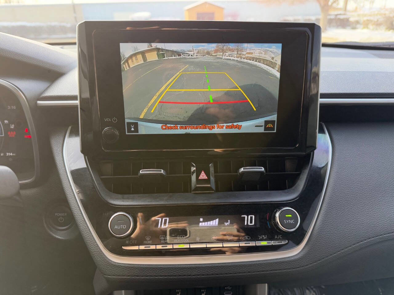 Used 2024 Toyota Corolla Cross AWD Hybrid w/ Convenience Package image 12